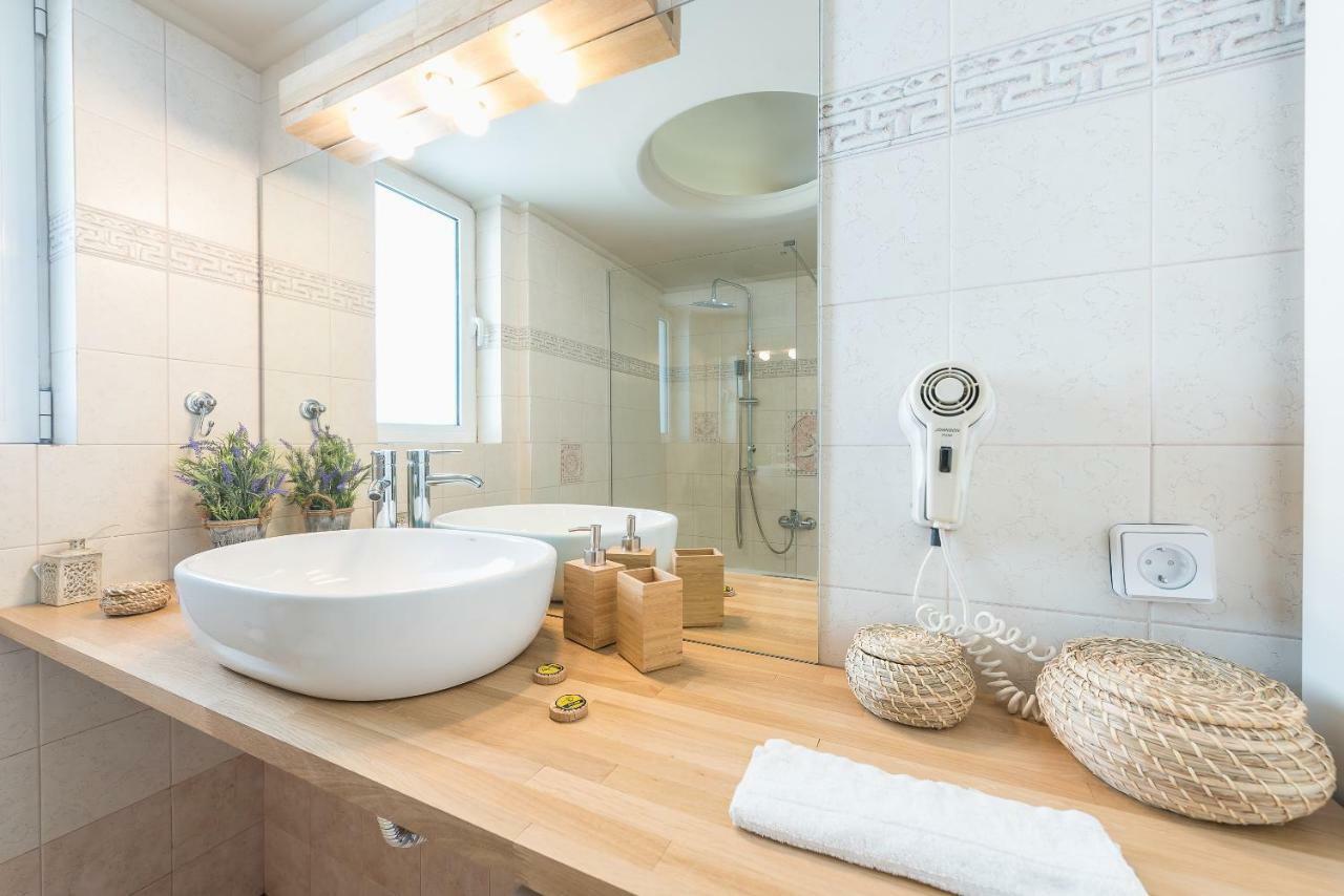 Luxury And Spacious Apt For 6 Guests Aten Exteriör bild